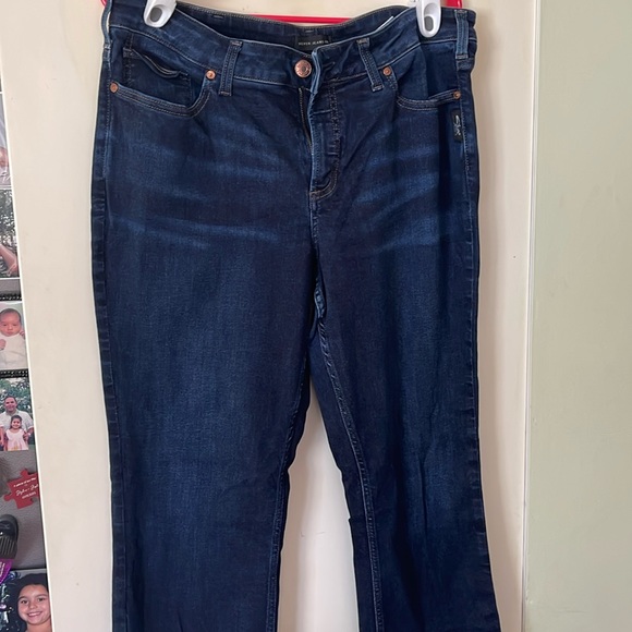 Silver Jeans - Picture 2 of 4